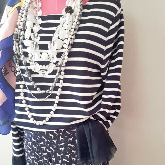 EUC beachlunchlounge collection navy blue & white stripe & organza cuff top, L - Picture 3 of 7